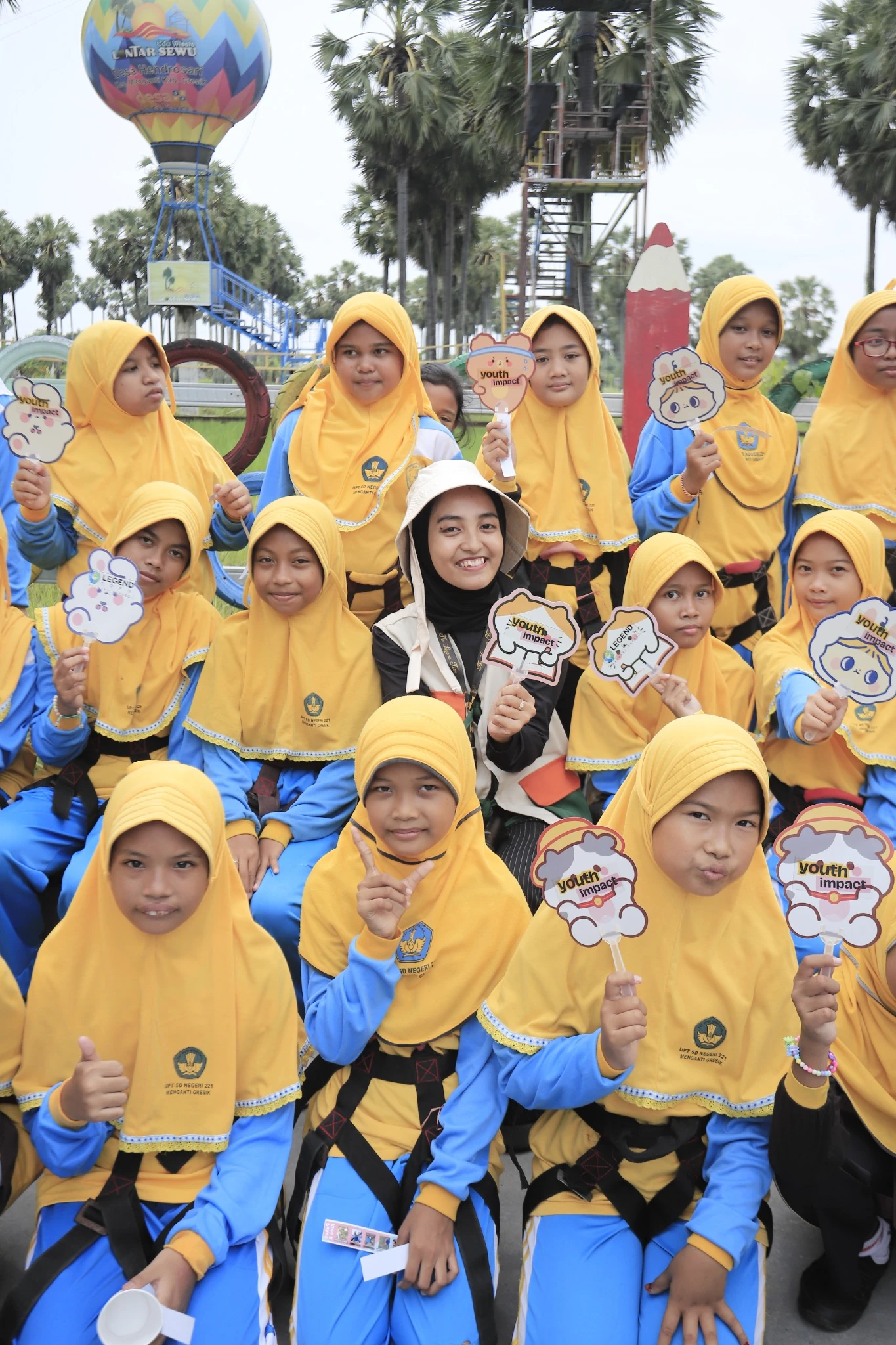 Lontar Learning Day with students and Youth Impact activities