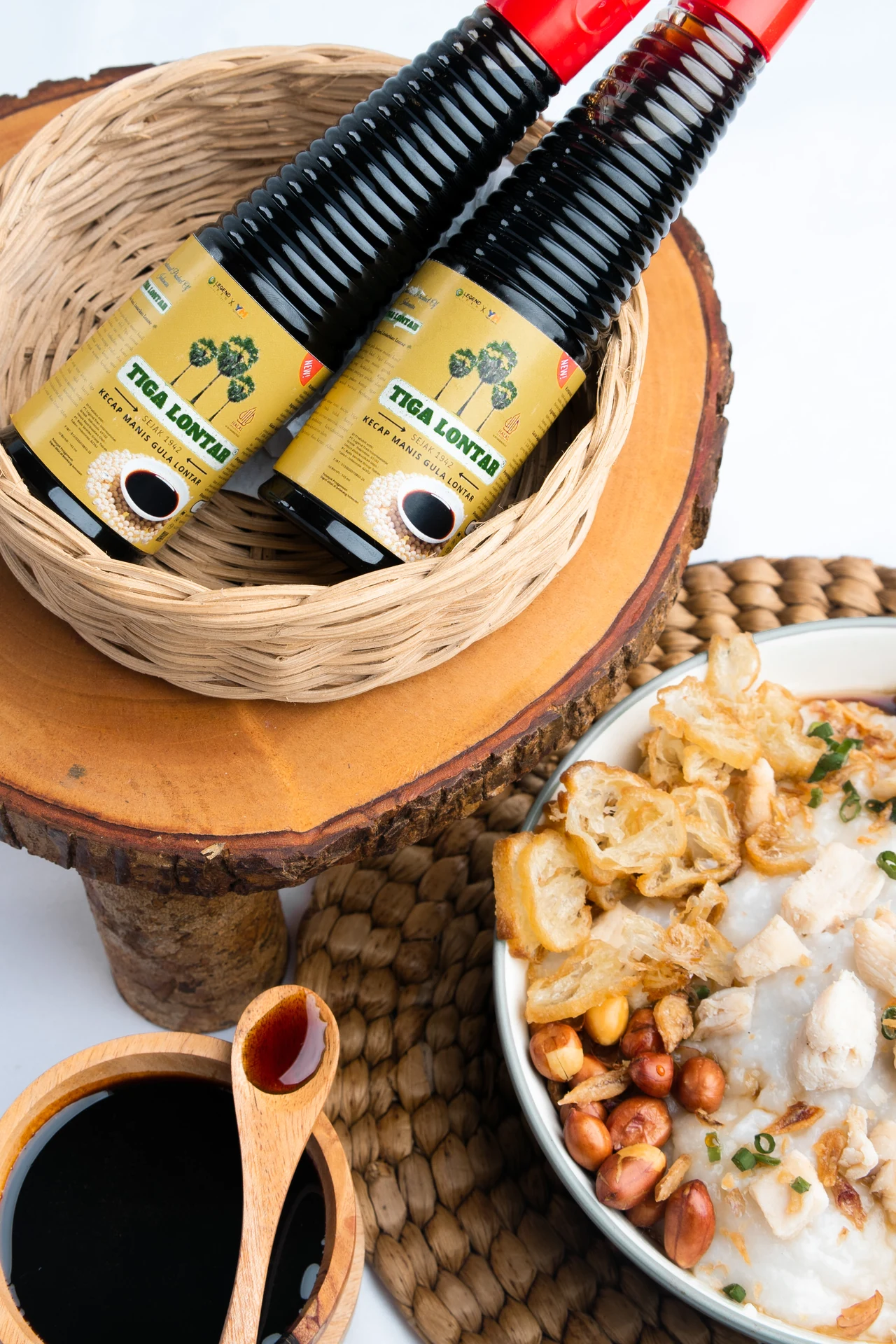 Kecap Tiga Lontar — Naturally Brewed Seasoning